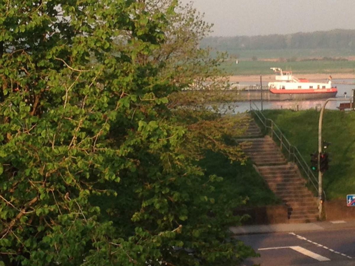 Grosse Ferienwohnung An Der Rheinpromenade Three Duisburg Zewnętrze zdjęcie